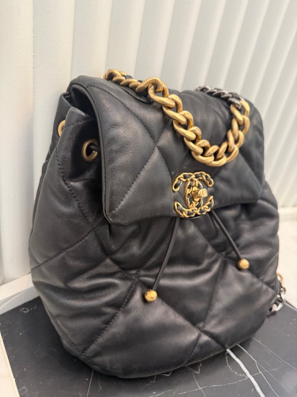 CHANEL 19 Black Quilted Leather Backpack with Mixed Metal Chain Trim - Picture 2 of 7